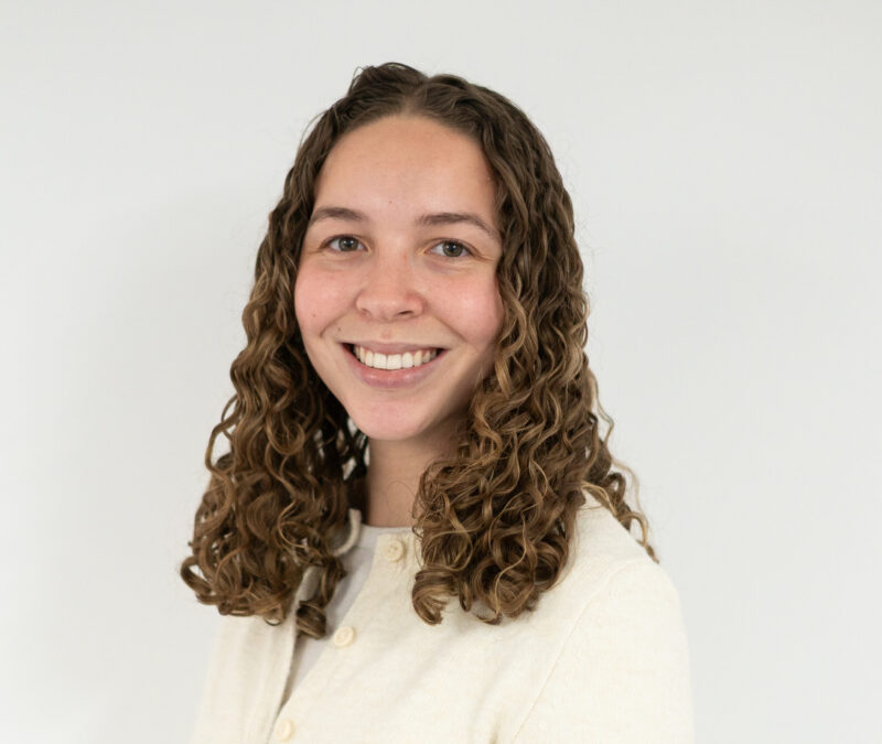 Ella Grant headshot
