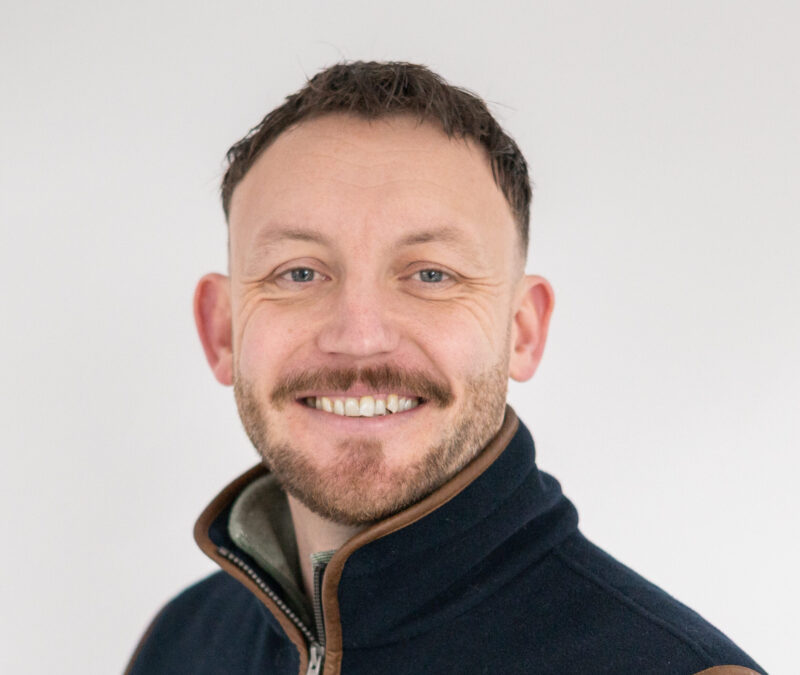 Tom Snee headshot